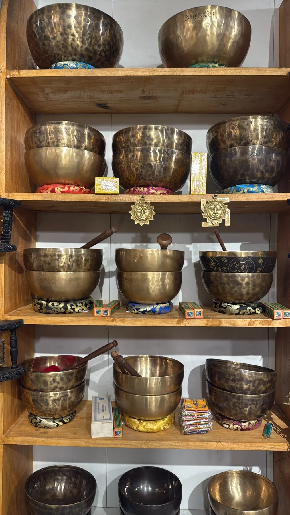 Lingam Singing Bowl Collection
